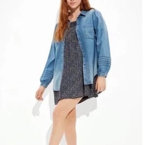 American Eagle Outfitters NWT chambray denim button up blouse size Medium